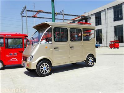  全封闭四轮电动车